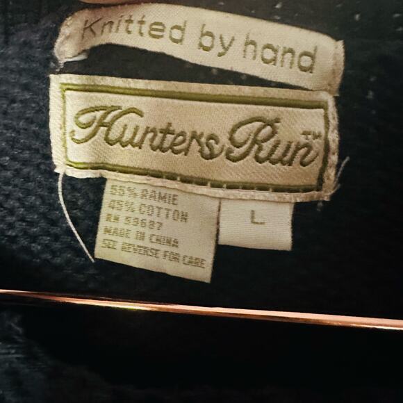 Vintage Hunters Run Hand Knit Black Pink Floral Pom Pom Detail Sweater Size L - Picture 7 of 7